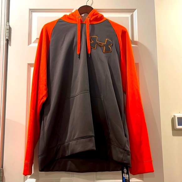 Under armor hoodie, never before used - Picture 1 of 3